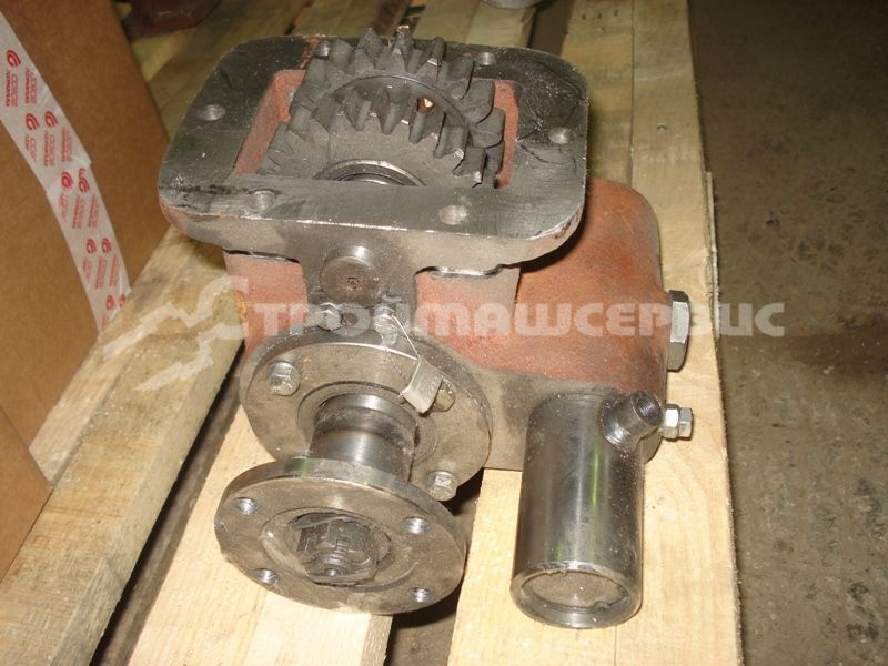 КОМ КО-829.02.02.000-06 (Коробка отбора мощности) КОМ КО-829.02.02.000-06 (Коробка отбора мощности)