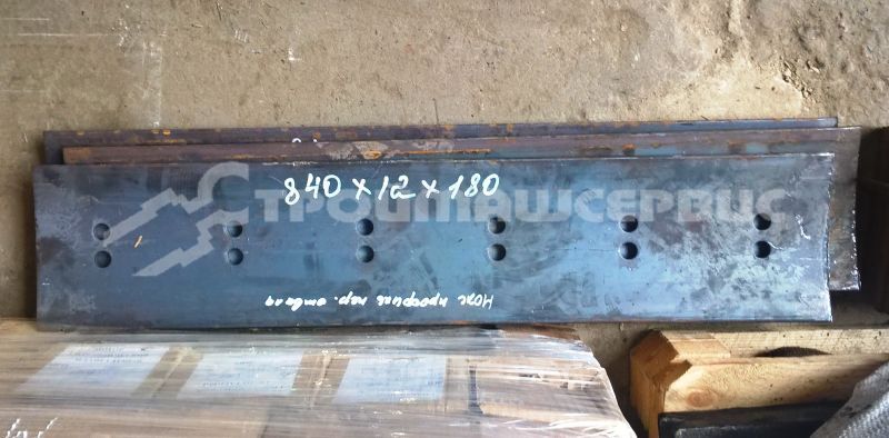 Нож 840х12х180 сталь65Г, профиль, круглые отверстия Д535-01-01